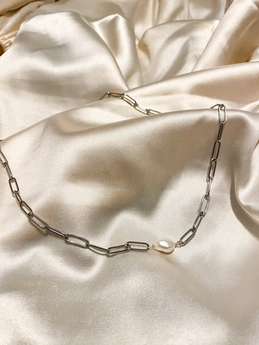 Selia Paperclip Necklace